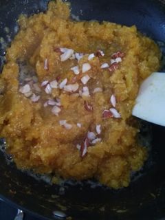 काशी कोहल्याचा हलवा (kashi kohalyacha halwa recipe in marathi) रेसिपी चे मुख्य फोटो