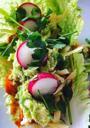 A picture of Lettuce wraps.