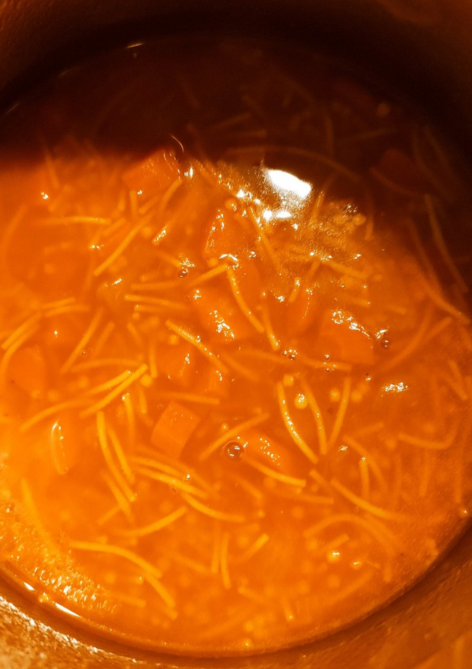Una foto de Sopa de Zanahoria y Patatas a la Mantequilla