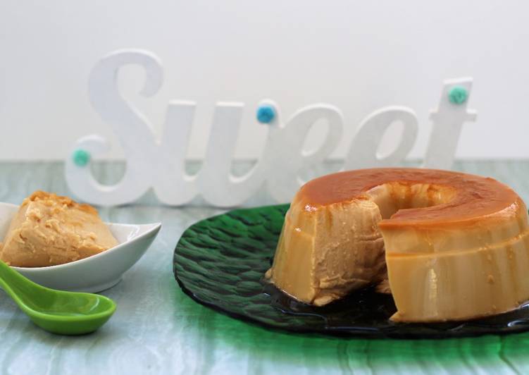 Pudim de mascarpone e leite condensado cozido com cuajada