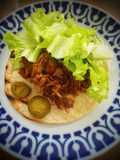 Piadinas caseras de pollo frito caramelizado picante