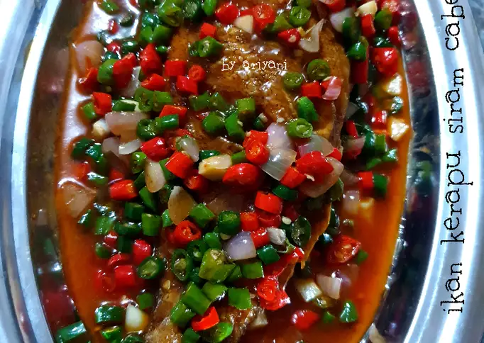 Ikan goreng kerapu disiram cabe