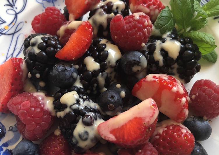 Steps to Make Speedy Berries with tahini sauce