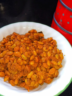 பச்சை மொச்சை வறுவல்(pachai mochai varuval recipe in tamil) செய்முறை முக்கிய புகைப்படம்