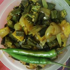 A picture of Crispy bhindi aalu veg.