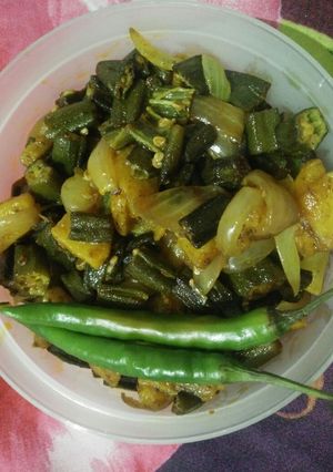 A picture of Crispy bhindi aalu veg.