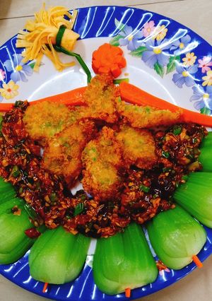 Hình của món Tôm chiên xù rau củ luộc.
