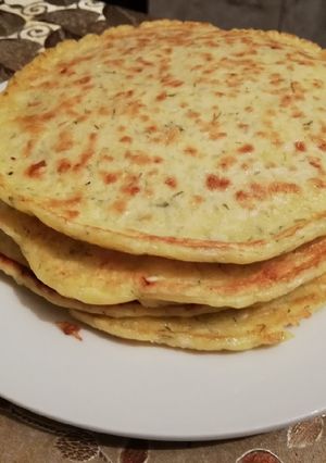 O poză a rețetei Clătite cu brânză și mărar.