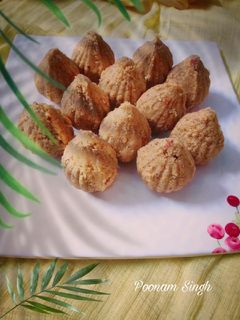 मल्टीग्रेन हेल्दी मोदक (multigrain healthy modak recipe in Hindi) रेसिपी मुख्य फोटो