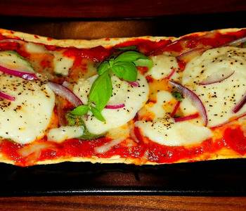 Without Fail Serving Recipe Mikes 10 Minute Salt Brick Pizza Margheritas Delicious