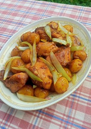 Foto resep Tumis Ayam dan kentang