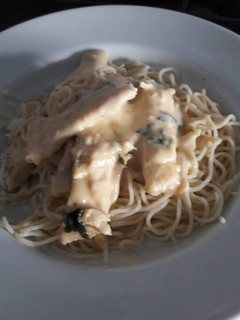 A picture of Creamy lemon chicken.