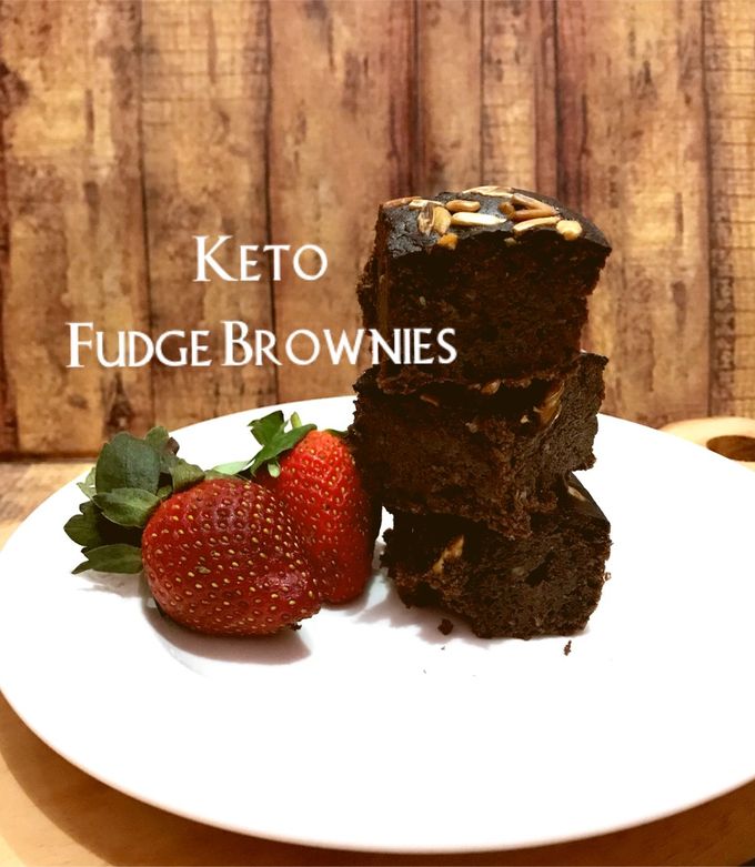 Foto resep The Real Keto Fudge Brownies #Allaire Cake Flour