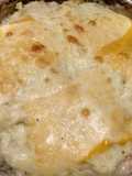 Escondidinho de Iscas de Frango com Bacon e Cheddar