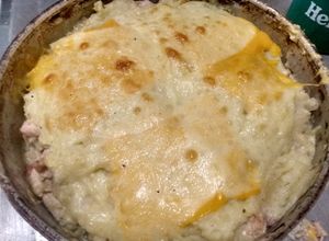Foto de Escondidinho de Iscas de Frango com Bacon e Cheddar