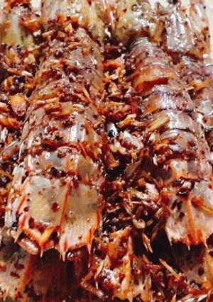 Hình của món Bề bề rang muối.