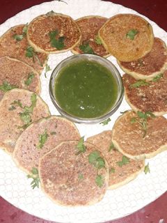 सूजी के मिनी पैनकेक (Suji ke mini pancake recipe in hindi) रेसिपी मुख्य फोटो