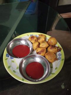 बटाटा वडा (Batata vada recipe in Hindi) रेसिपी मुख्य फोटो