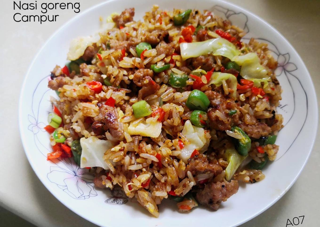 27. Nasi goreng campur