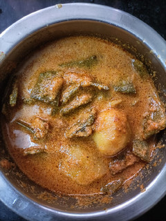 அவரக்காய் குழம்பு(avaraikkai poriyal recipe in tamil) செய்முறை முக்கிய புகைப்படம்