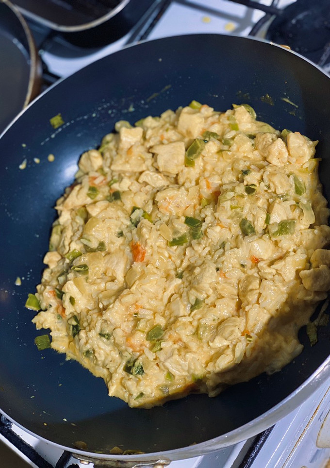 Una foto de Arroz tipo risotto con pollo 🐷❤️