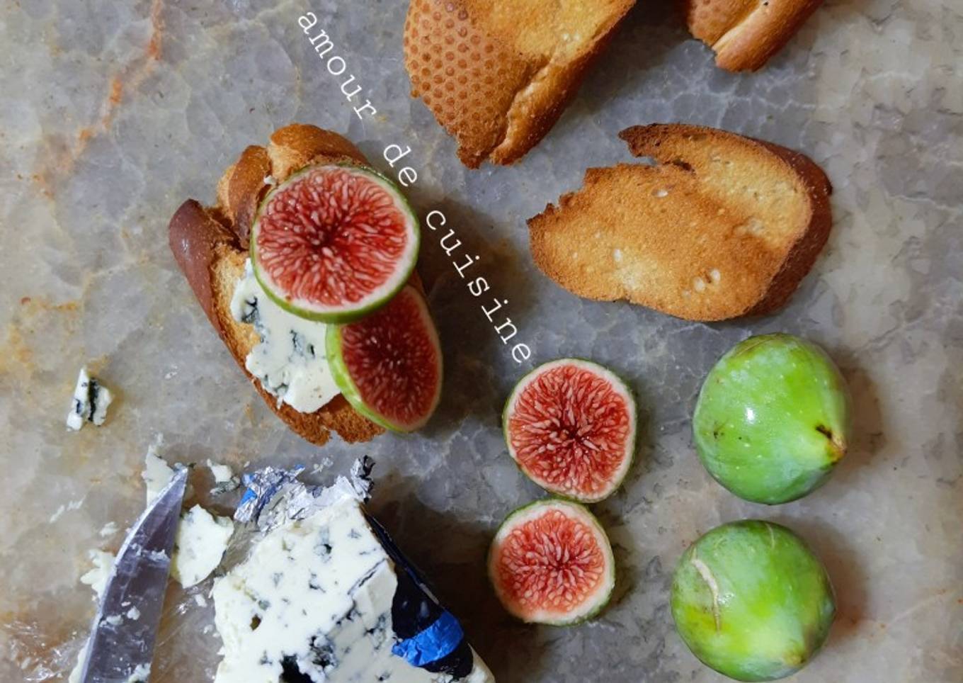 Tartine aux figues et bleu 😋
