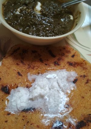 A picture of Sarso ka saag.