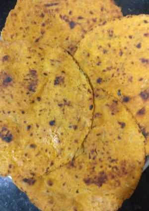 દૂધી પરાઠા(dudhi parotha recipe in gujarati) રેસીપી મુખ્ય ફોટો