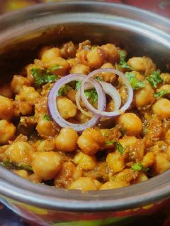 छोले मसाला (Chole masala recipe in hindi) रेसिपी मुख्य फोटो