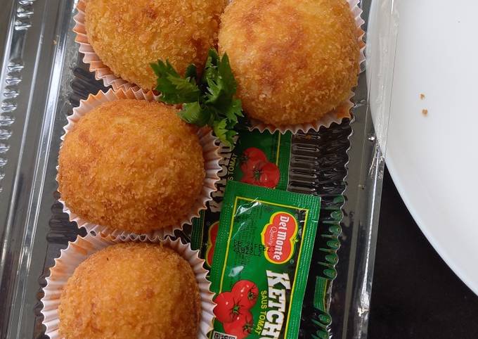 Resep Kroket Kentang Isi Ayam Oleh Aprilia Hapsari Cookpad