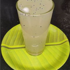 A picture of Green grapes sharbat.