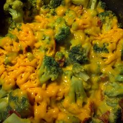 A picture of Cheesy Broccoli Chorizo.