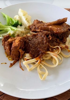 A picture of Tagliatelle Chicken Hunglay Curry.