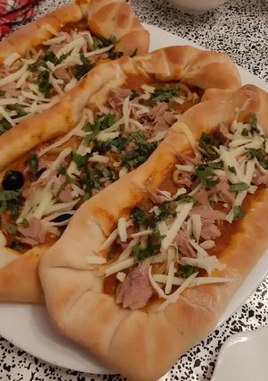 صورة لوصفة بيتزا القوارب