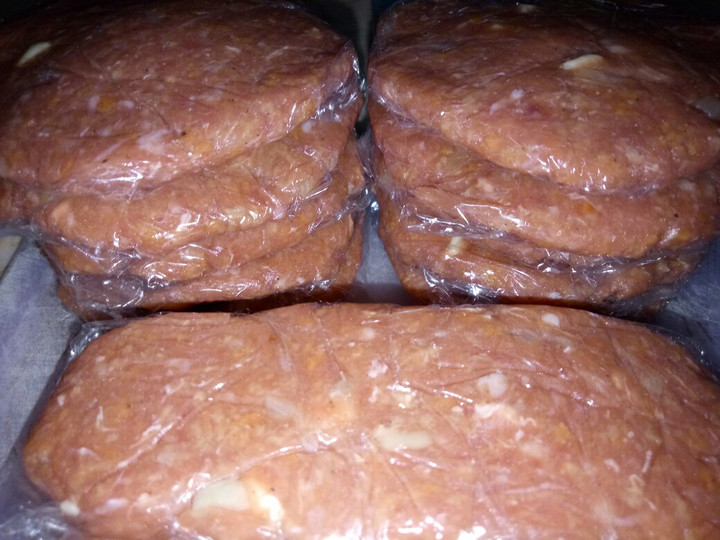 Anti Ribet, Memasak Patty Beef Burger Untuk Jualan