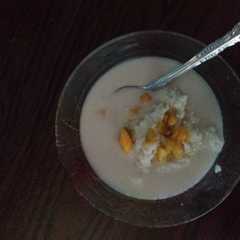 รูปของ Kueni kuah santan + ketan putih