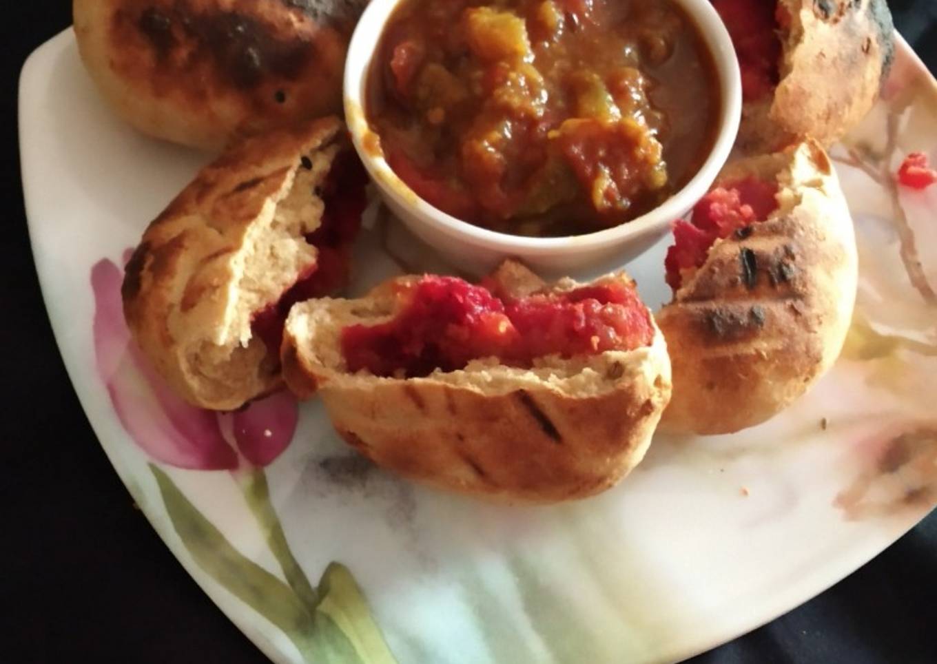 Paneer beetroot bati