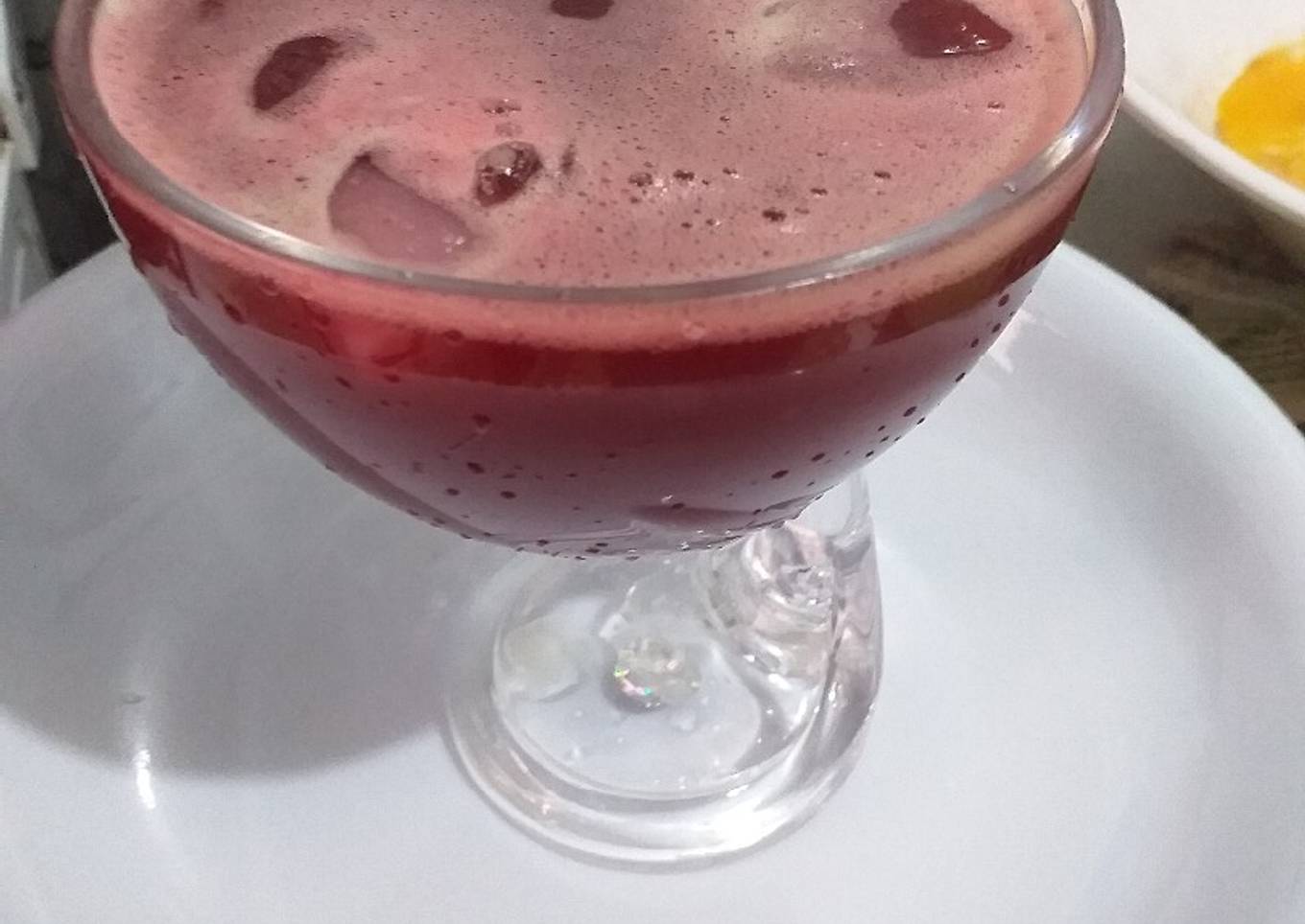 Beetroot and paineapple juice