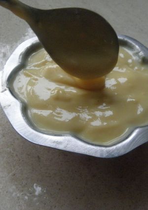 Una foto de Crema o salsa inglesa básica