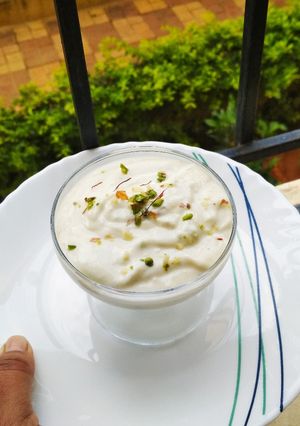 दही श्रीखंड (dahi shrikhand recipe in Hindi) रेसिपी मुख्य फोटो
