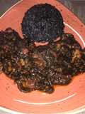 Calamares enlatados en su tinta con arroz negro