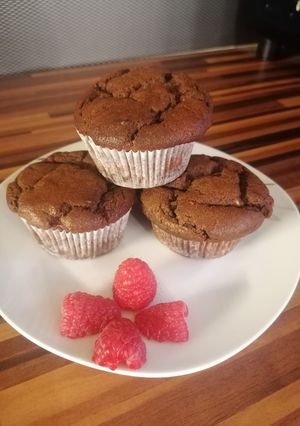 Málnás csokis muffin szénhidrát csökkentett recept fotója