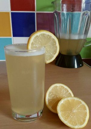 A picture of Vickys Homemade Frozen Lemonade Concentrate, GF DF EF SF NF.