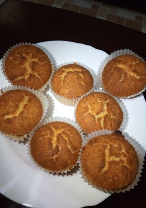A picture of Blue berry cup cakes.