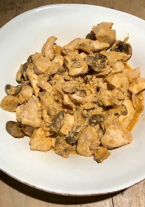 Une photo de Poulet Stroganoff 🇷🇺