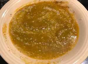 Una foto de Sopa crema calabaza, leche de coco y curry