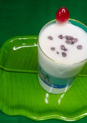 બનાના સ્મુધી (Banana Smoothie Recipe In Gujarati) રેસીપી મુખ્ય ફોટો