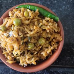 A picture of Methi matar pulao.