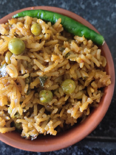 A picture of Methi matar pulao.