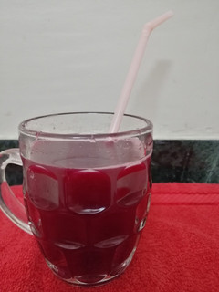 बीटरूट गाजर जूस (Beetroot gajar juice recipe in Hindi) रेसिपी मुख्य फोटो